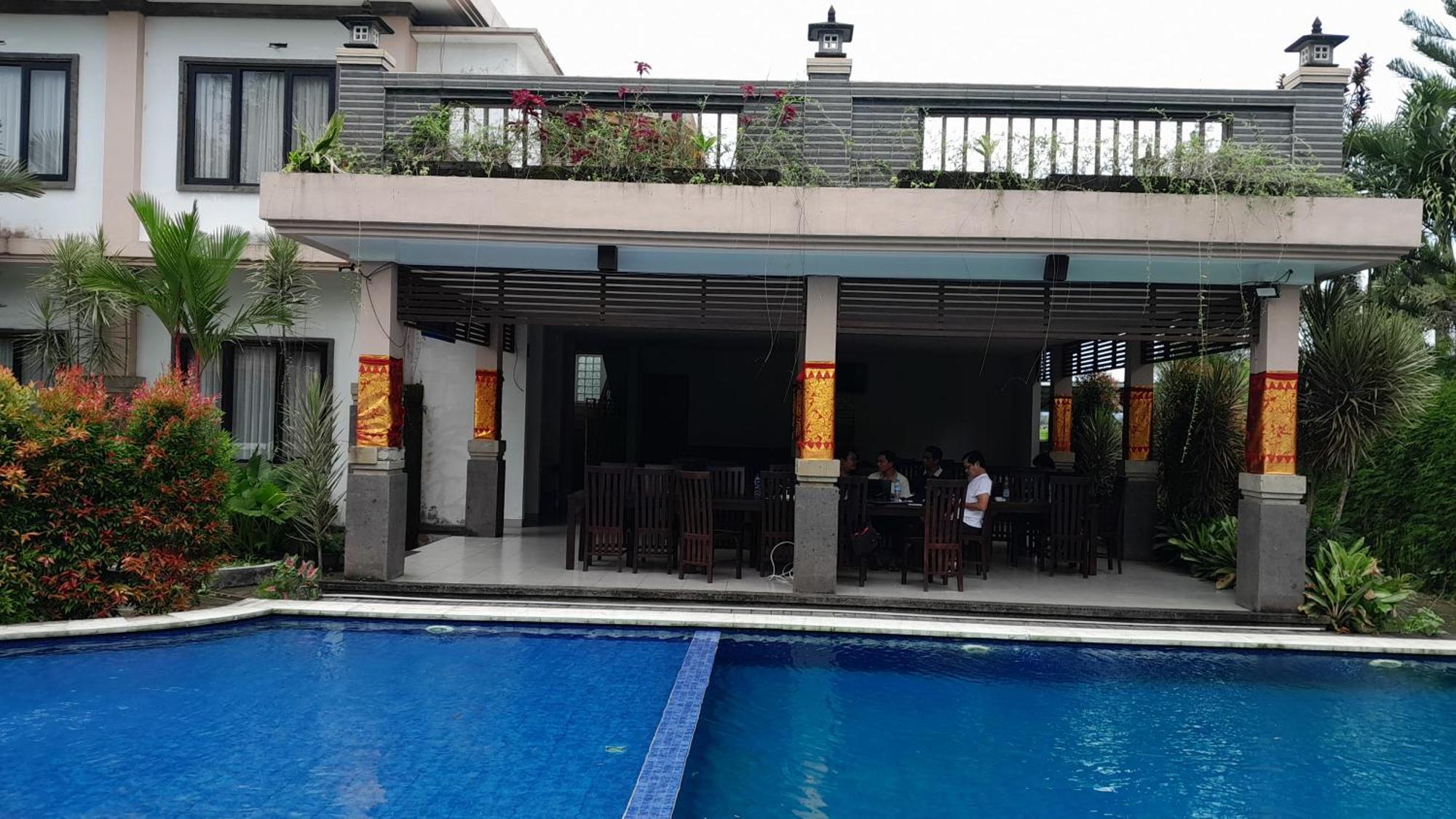Hotel Dhyana Pura Kapal Exterior photo